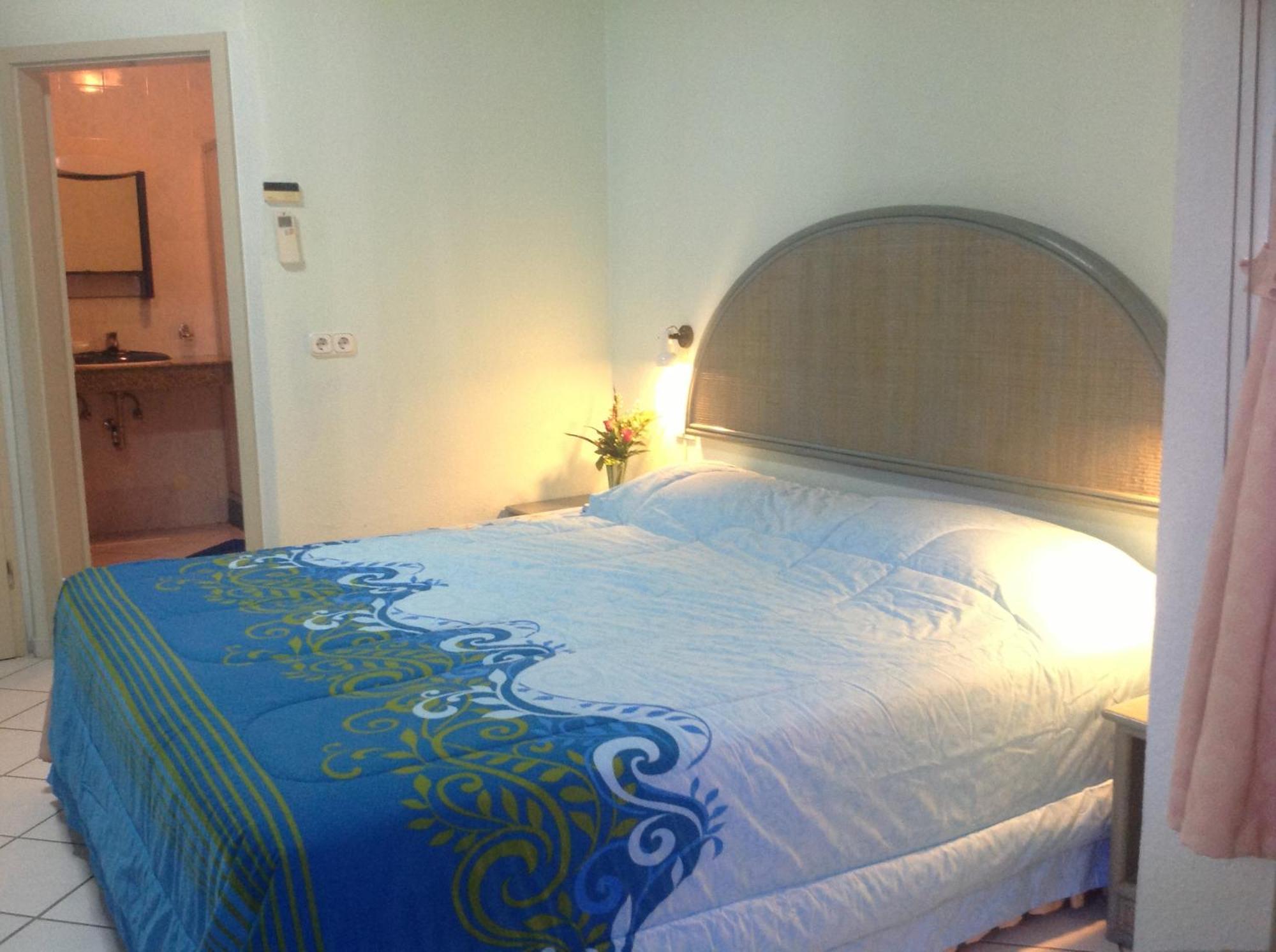 Pension Zum Ross Karon Exterior photo